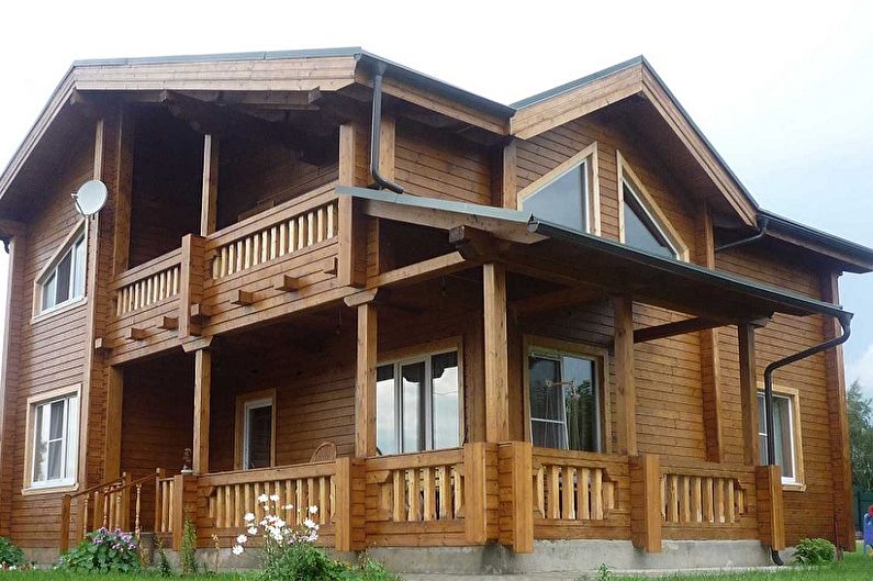 One-story and two-story houses from a bar