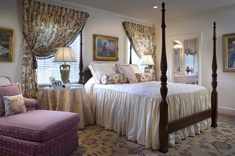 Bedspread with bedding
