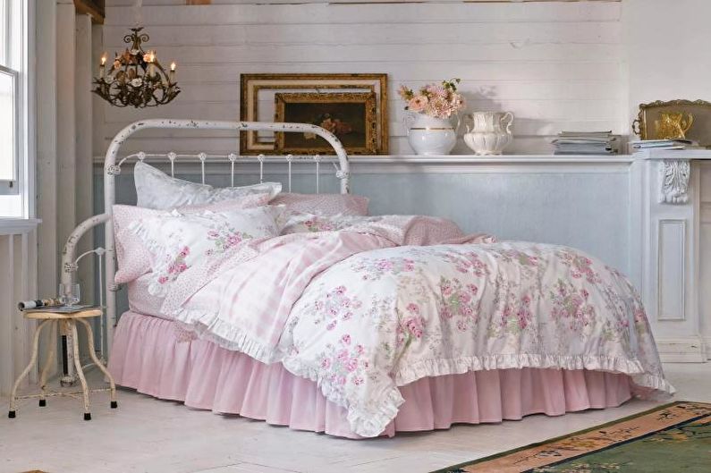 Bedspread with bedding