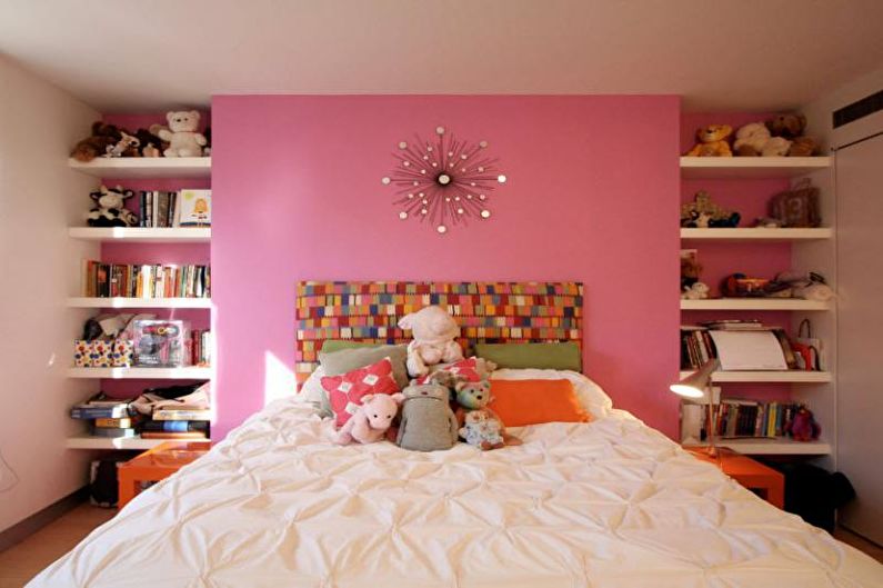 Bedspread with volumetric decor
