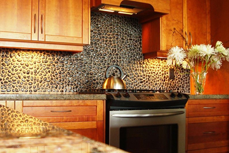 Decorative stone in the kitchen - Advantages and disadvantages