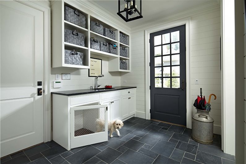 Interieur design gang in een klassieke stijl - foto