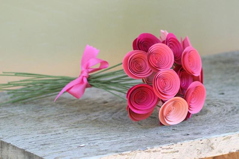 DIY spiral paper rose