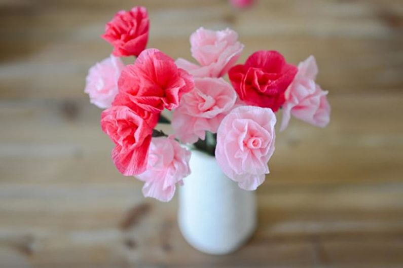 DIY corrugated paper rose