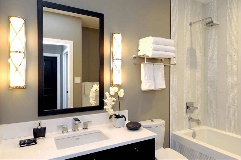 Mirror in the bathroom - photo