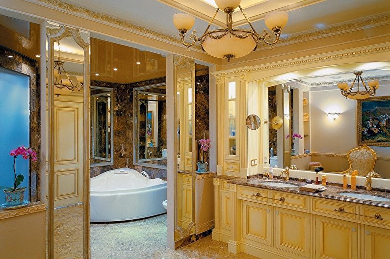Mirror in the bathroom - photo