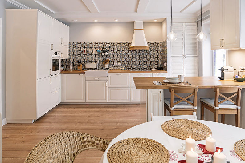 Ceramic apron for the kitchen
