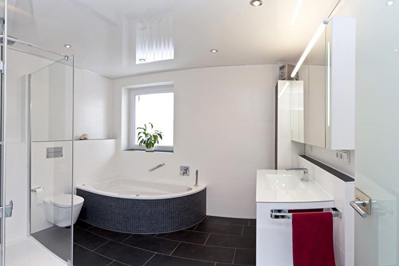 Stretch ceiling in the bathroom - photo