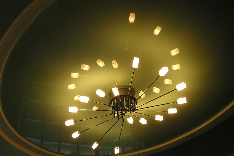 Stretch ceiling in the hallway - photo