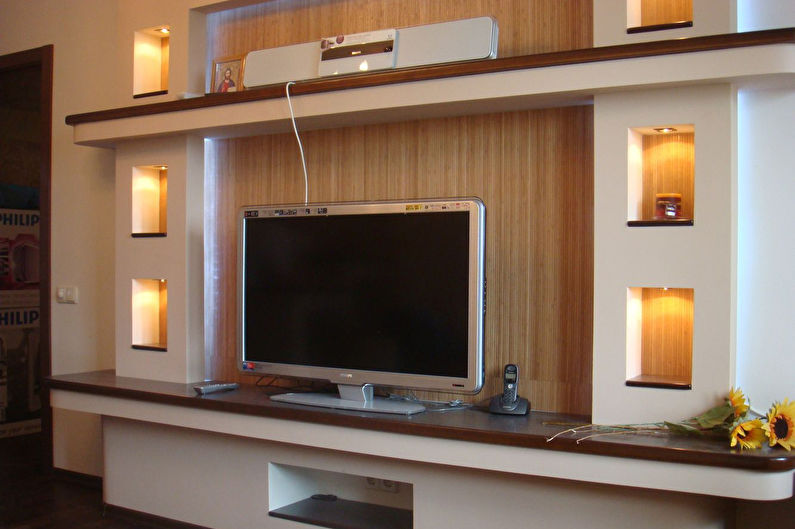 Wall with TV - Drywall