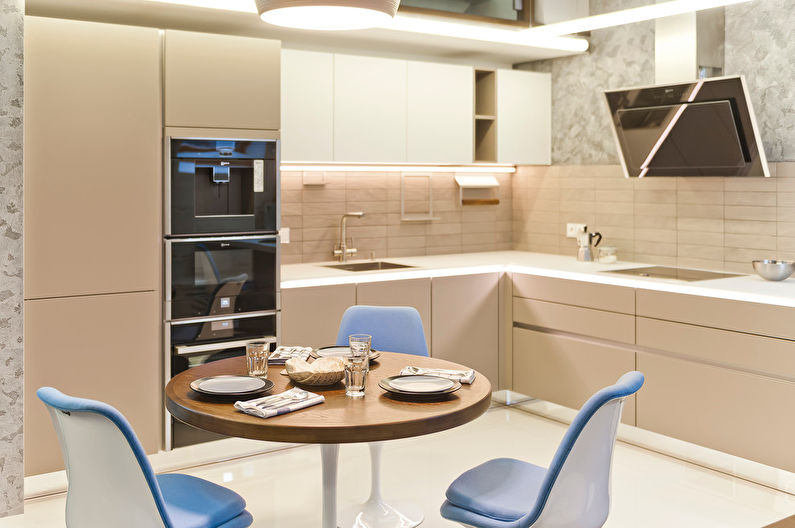 Beige wallpaper in the kitchen - Interior Design