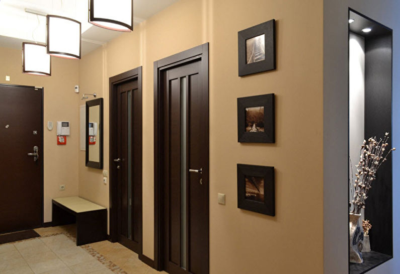 Color wenge in the hallway and corridor - Interior Design