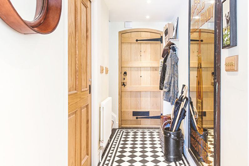 Floor tiles in the hallway - photo