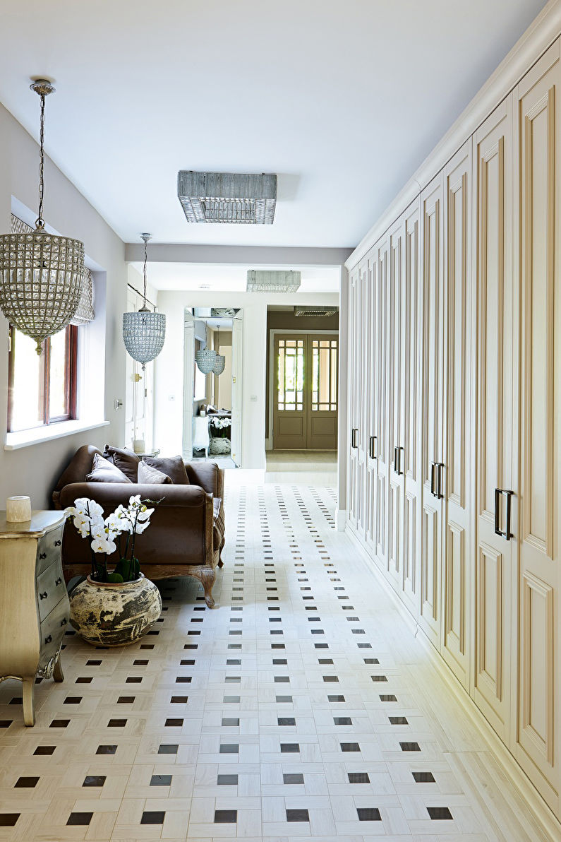 Floor tiles in the hallway - photo