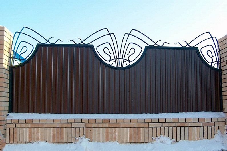 Φράκτες από μόνος σας από κυματοειδές χαρτόνι - φωτογραφία