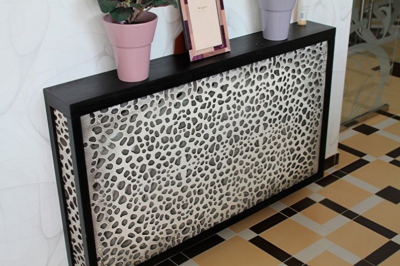 Types of screens for radiators - Depending on the material