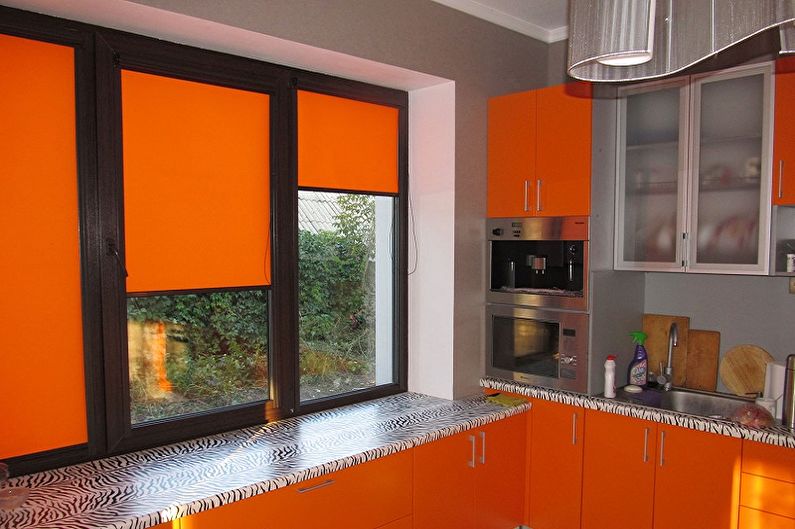 Kitchen Curtains - Which Color to Choose