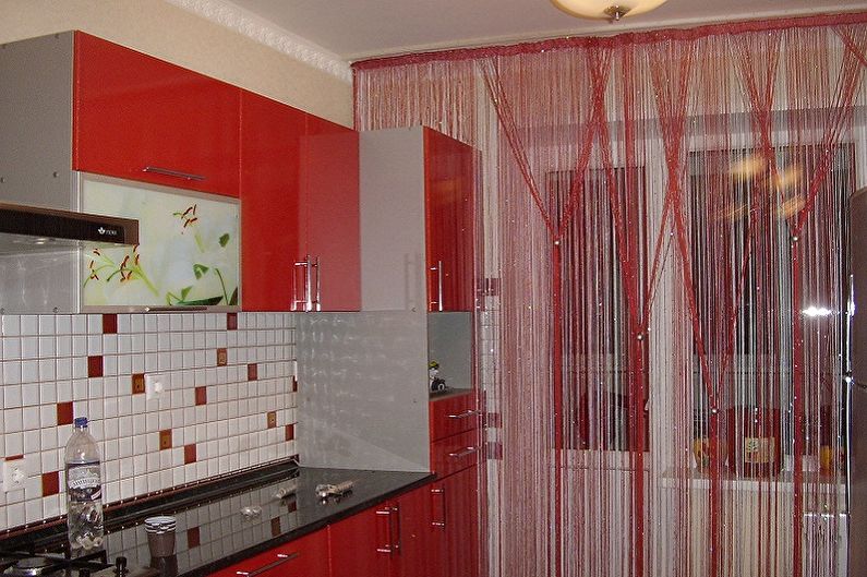 Types of curtains in the kitchen - Curtains of threads (Kisei)