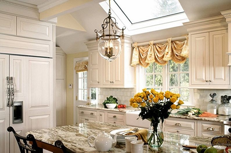 Curtains in the kitchen - photo