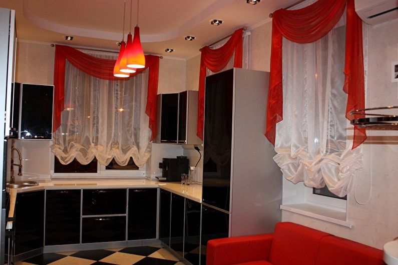 Curtains in the kitchen - photo