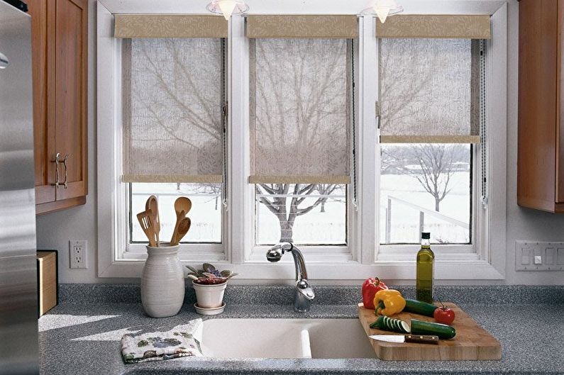 Curtains in the kitchen - photo