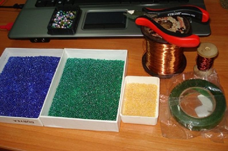 DIY Beaded Violet - What You Need to Work