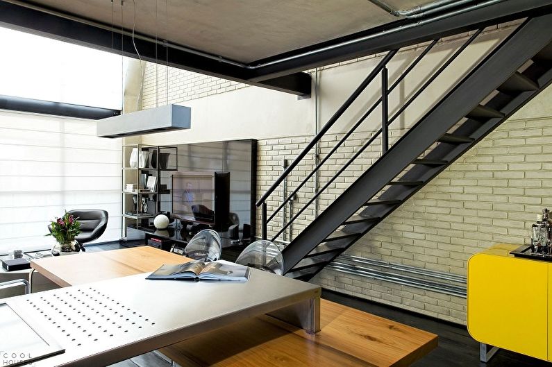 Metal stair railing