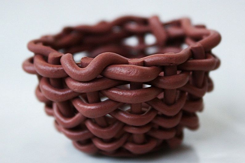 DIY wickerwork made of cold porcelain