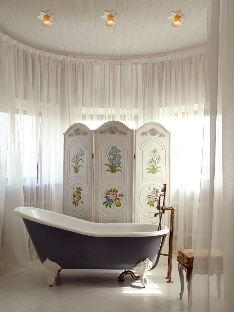 How to use a screen in different rooms - Screen in the bathroom