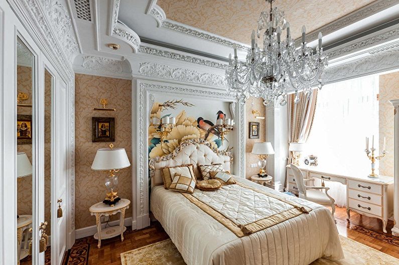 Polyurethane stucco molding in the bedroom