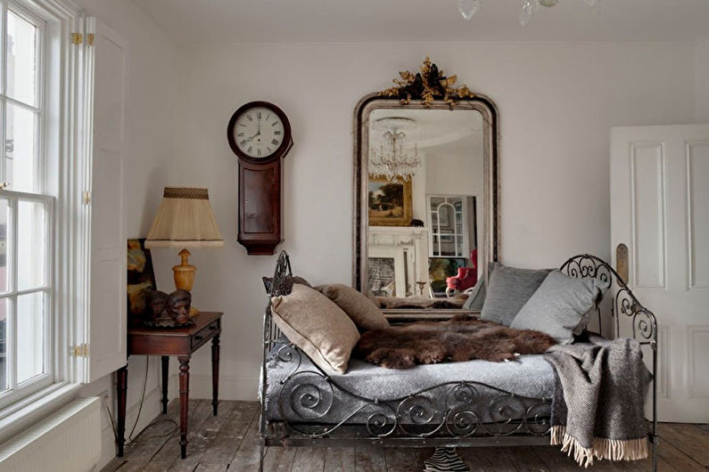Interior design bedroom in the style of shabby chic - photo
