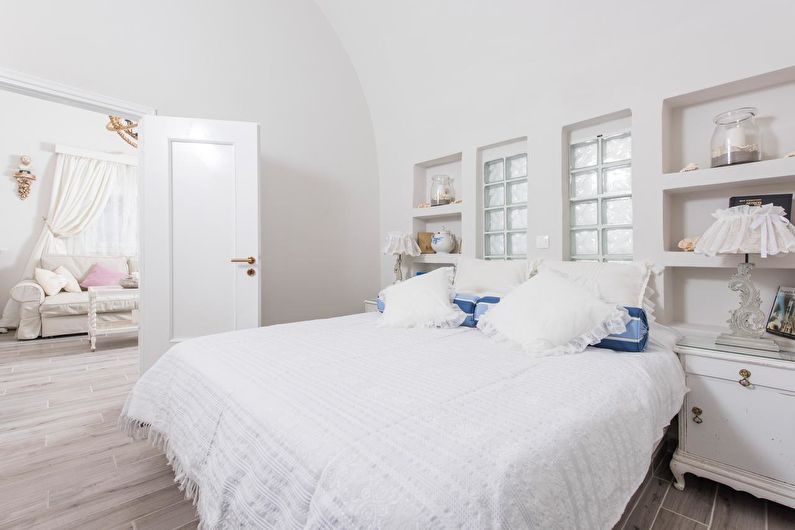Interior design bedroom in the style of shabby chic - photo