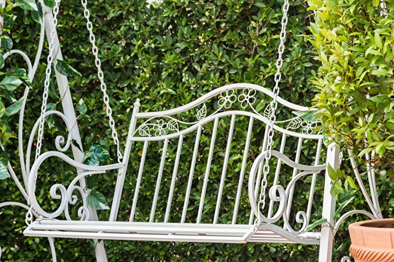 Materials for the manufacture of a swing for the garden - Metal
