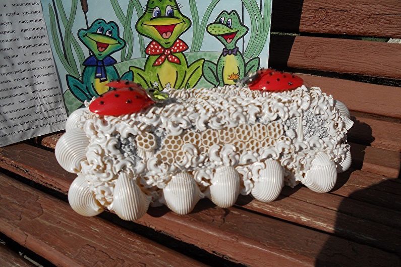 DIY pasta crafts - photos and ideas