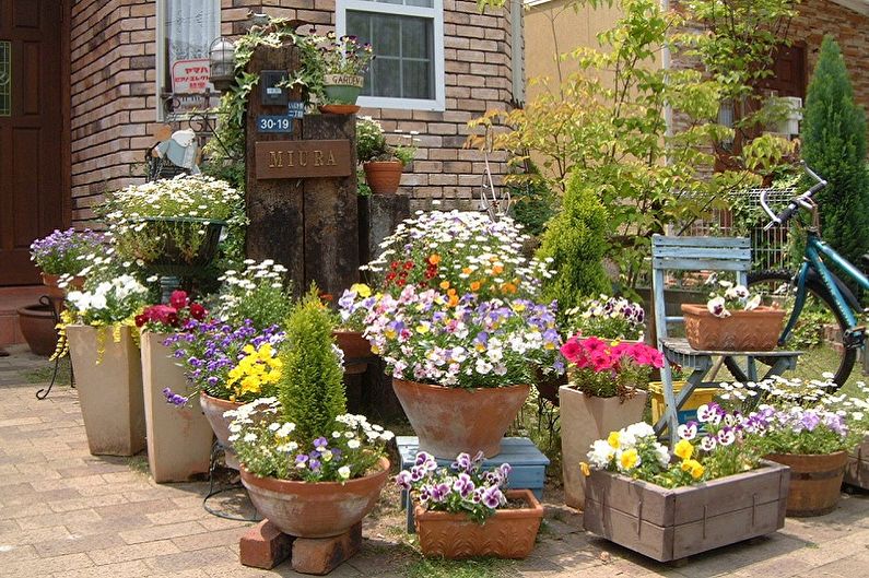 Street flowerpots - photo