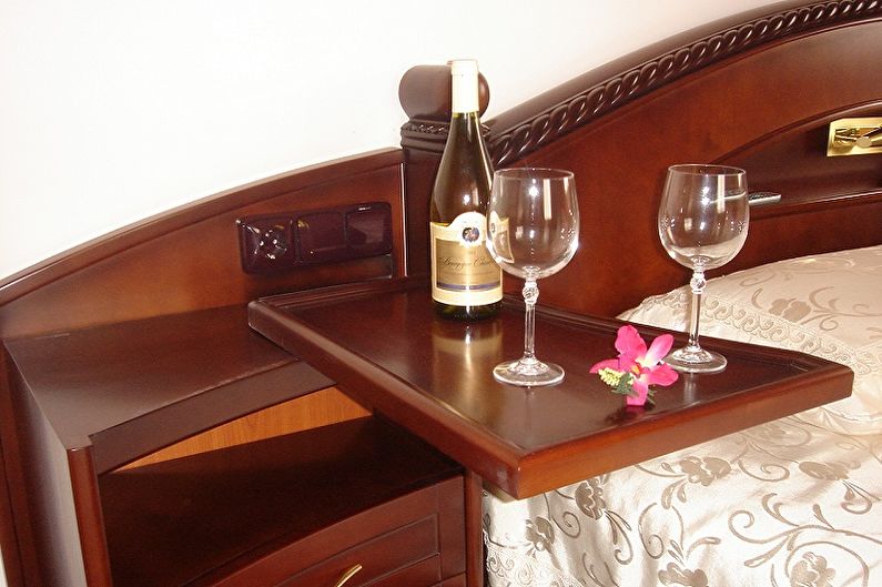 Bedside tables - Transforming tables
