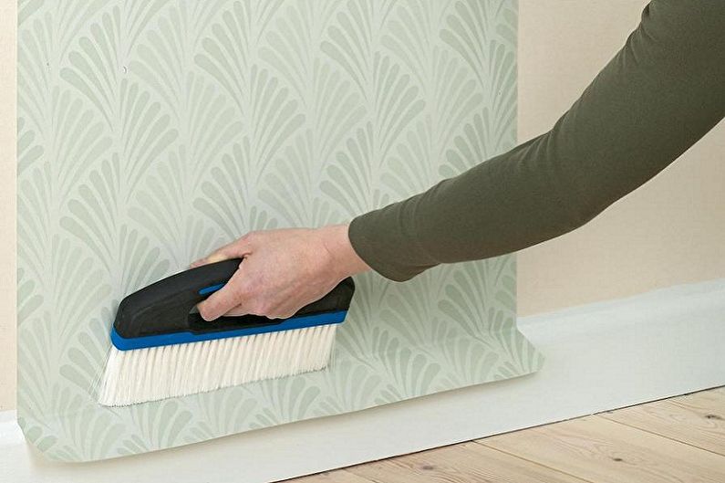 DIY ταπετσαρία, οδηγίες βήμα προς βήμα - Κόλλα ταπετσαρίας