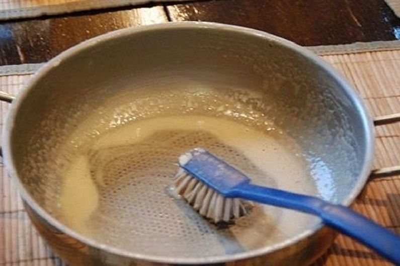 How to clean a carbon aluminum pan - Salt and vinegar