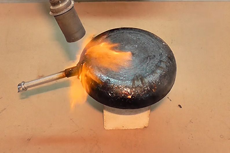 How to Clean Carbon Pan - Blowtorch