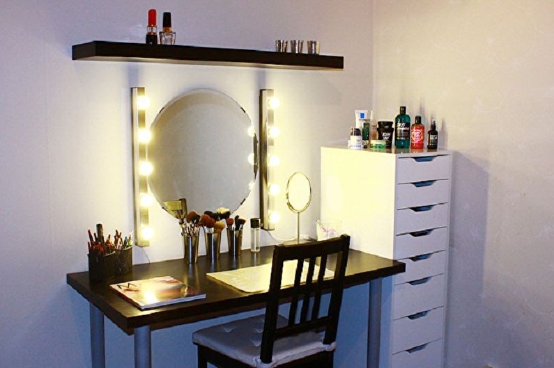 Types of makeup mirrors with bulbs - Placement options and types of bulbs
