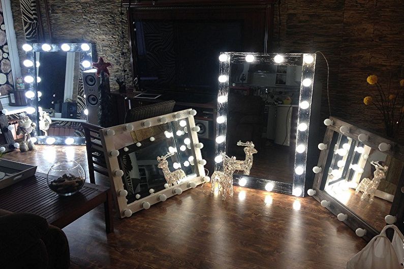 Make-up mirror with bulbs - photo