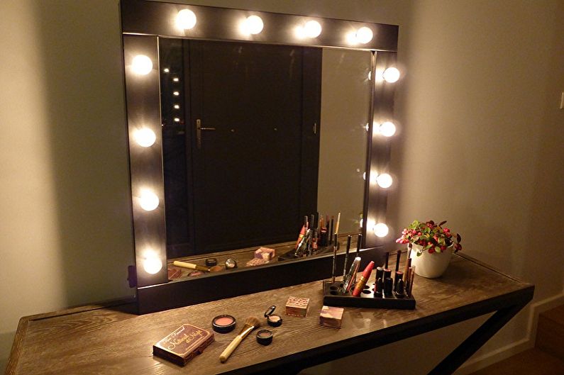 Make-up mirror with bulbs - photo
