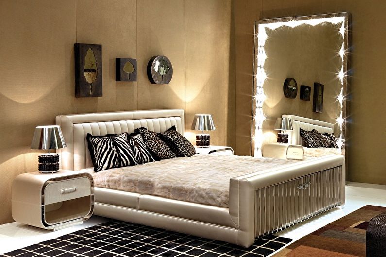 Make-up mirror with bulbs - photo