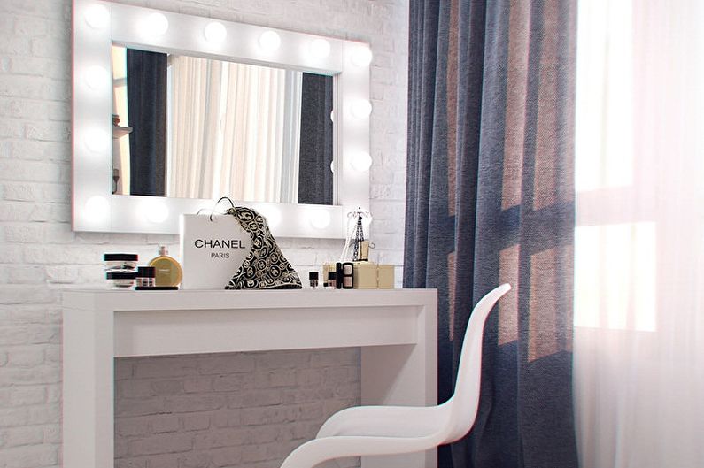 Make-up mirror with bulbs - photo