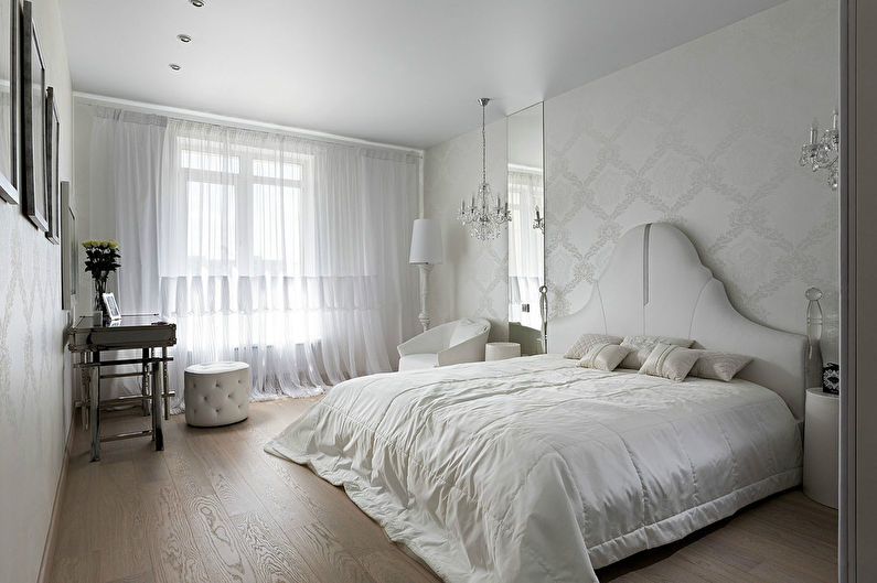 White wallpaper in the bedroom