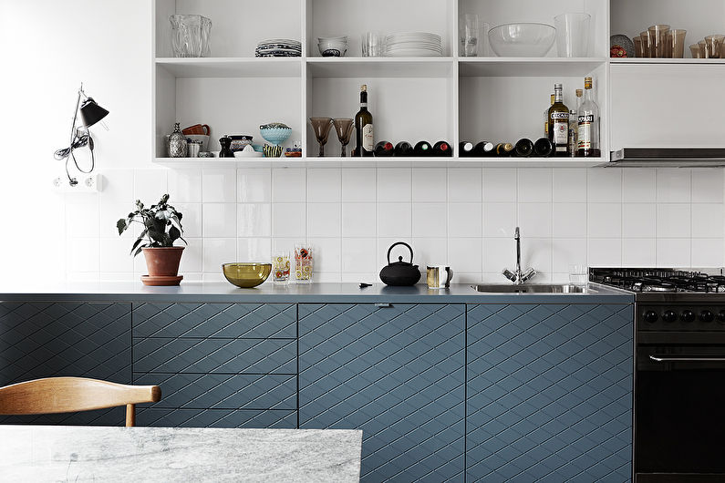 Blue and white scandinavian style kitchen - interior design