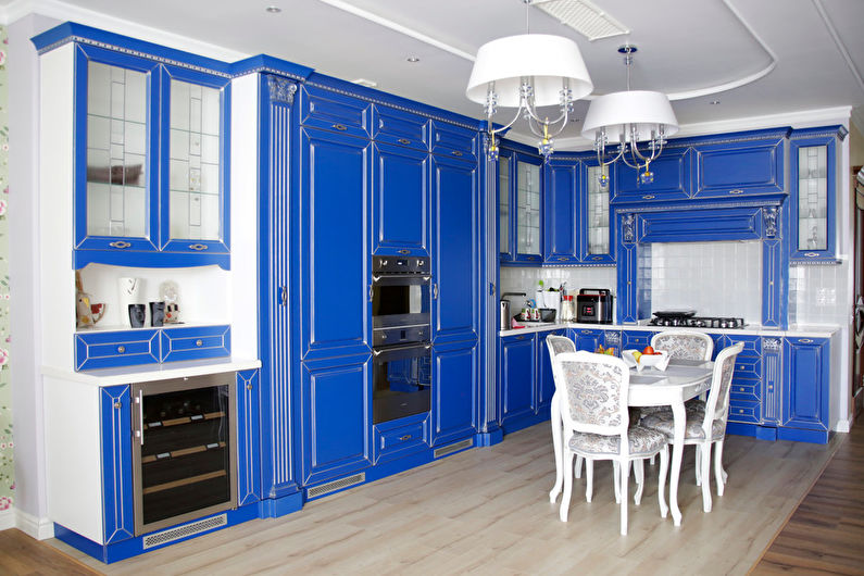 Thiết kế nội thất nhà bếp 20 m2. - Hình chụp