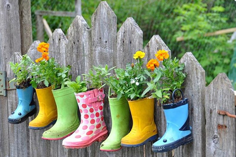 Decor for a fence for a private house - photo
