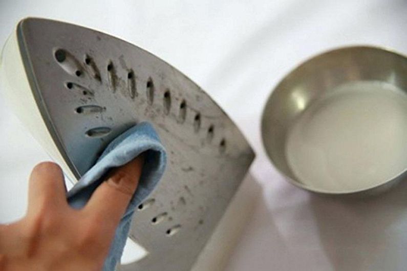 How to clean iron from carbon deposits - Removing carbon deposits with soda