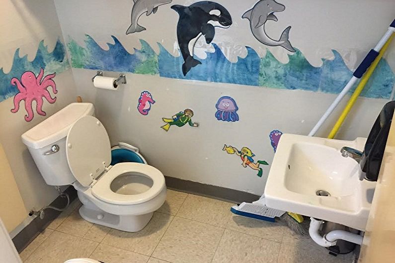 Wall decoration in the toilet - photo